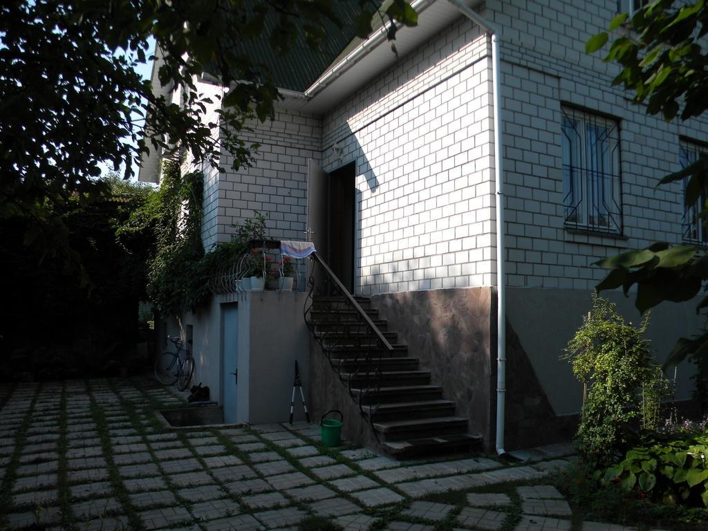 Guest House Dacha 키예프 외부 사진