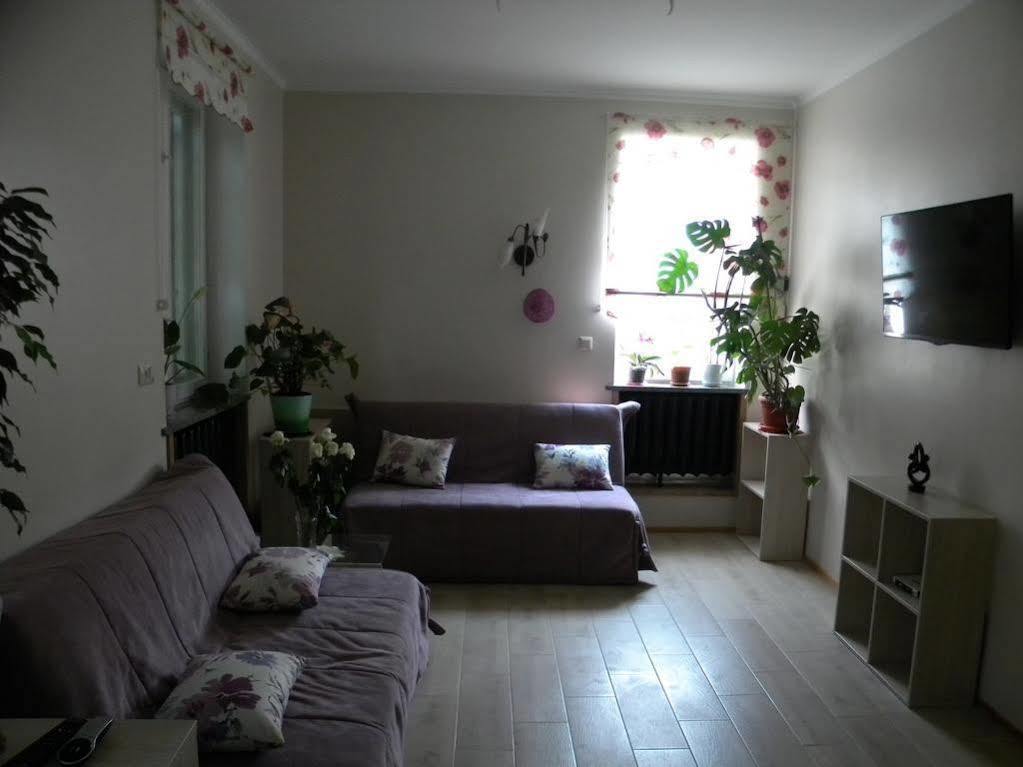 Guest House Dacha 키예프 외부 사진